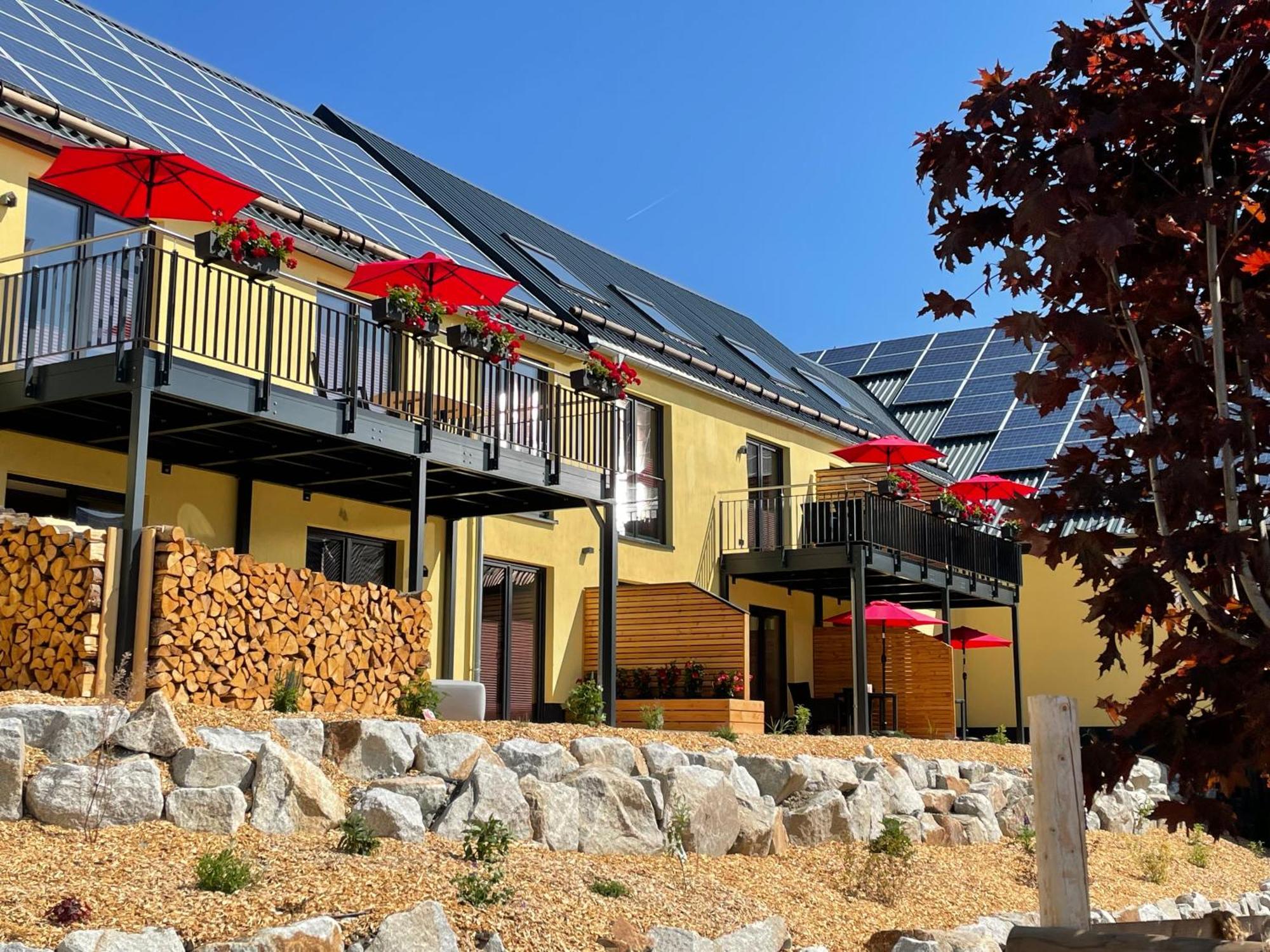 Chalet-Ferienwohnung Schlossblick, 51 Qm, Wellness/Fitness/Sauna - Bergroedelhof Feilitzsch ภายนอก รูปภาพ