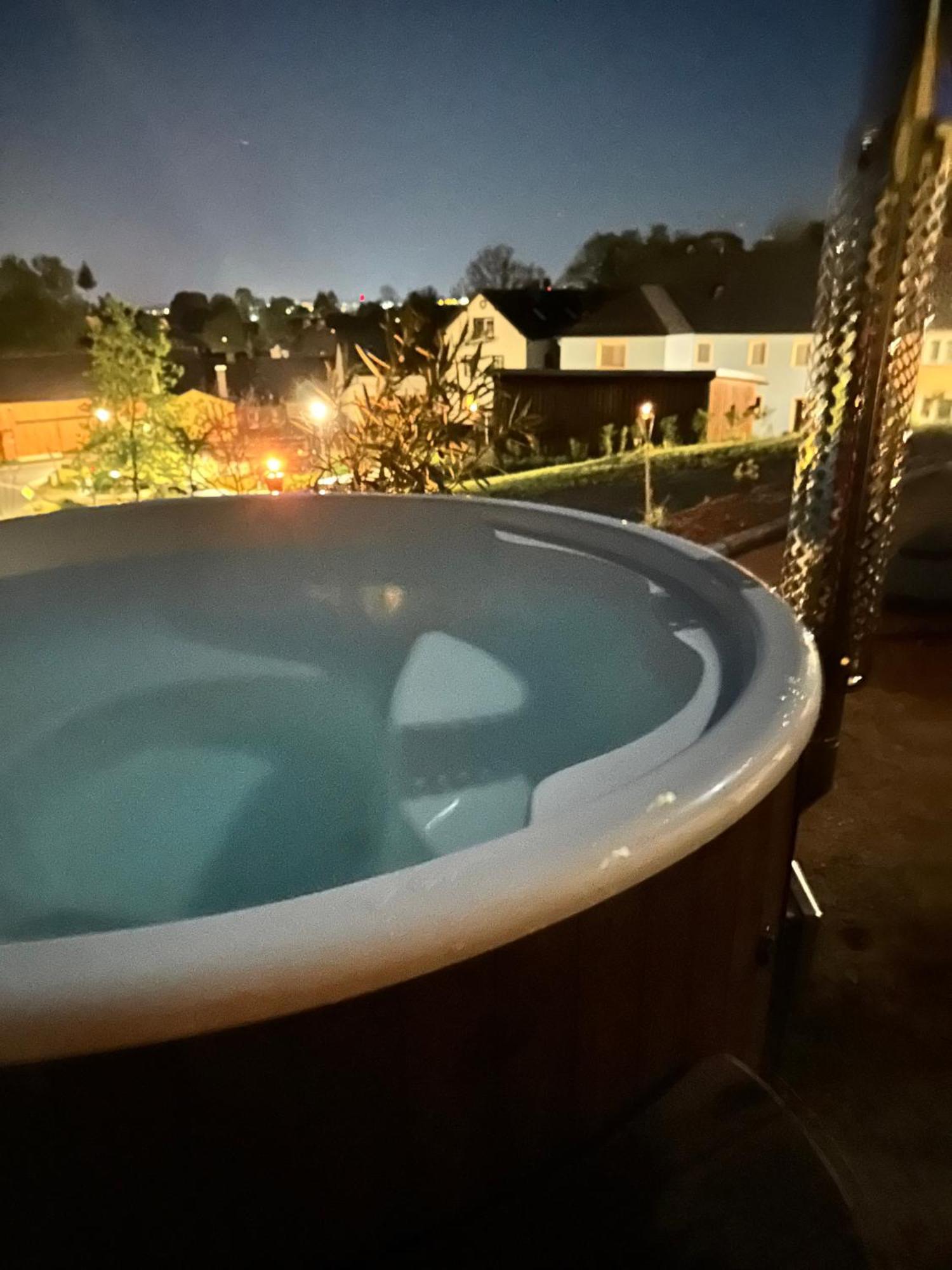 Chalet-Ferienwohnung Schlossblick, 51 Qm, Wellness/Fitness/Sauna - Bergroedelhof Feilitzsch ภายนอก รูปภาพ